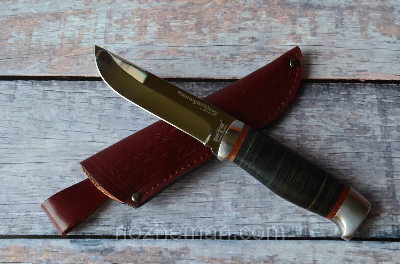 Ніж мисливський Сапсан, в комплекті з якісними чохлом з натуральної шкіри, з якими його зручно носити