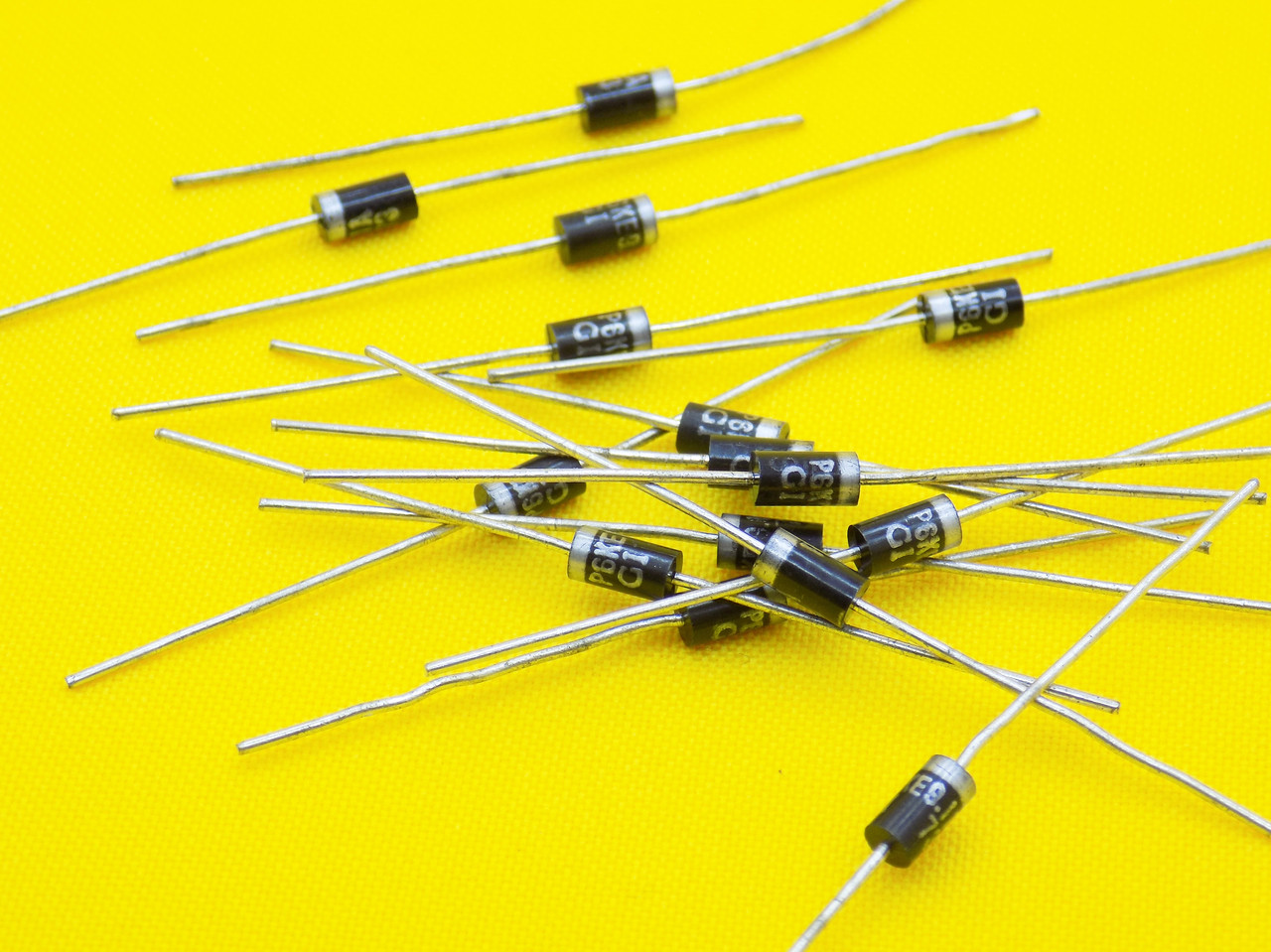 TVS діод P6KE9.1A 9.1v 2W, фото 1