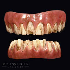 Зубні протези MOONSTRUCK CHRONOS TEETH