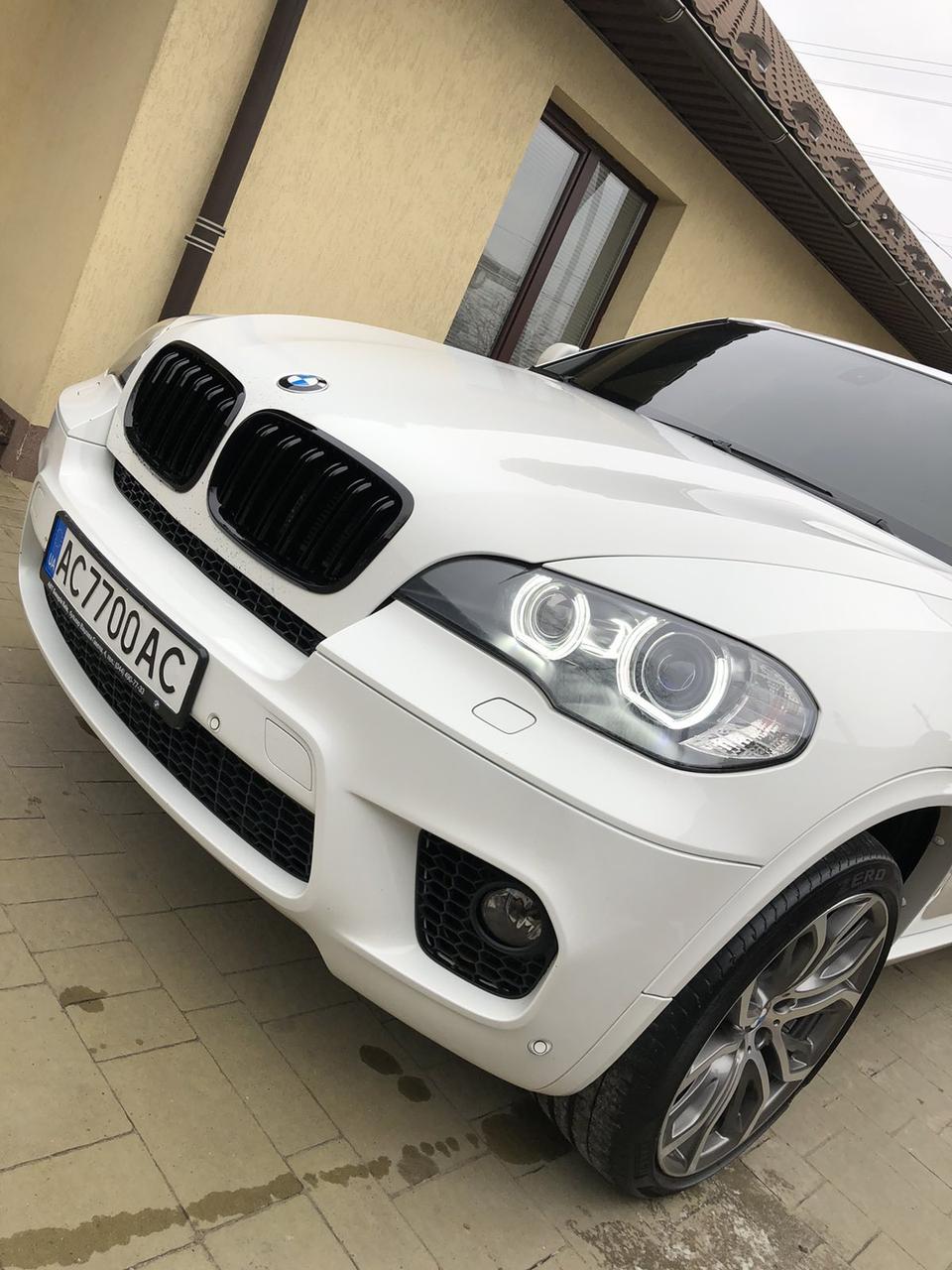 Решетки радиатора BMW X5 E70 тюнинг ноздри стиль M (черный глянц) - фото 3 - id-p501392678