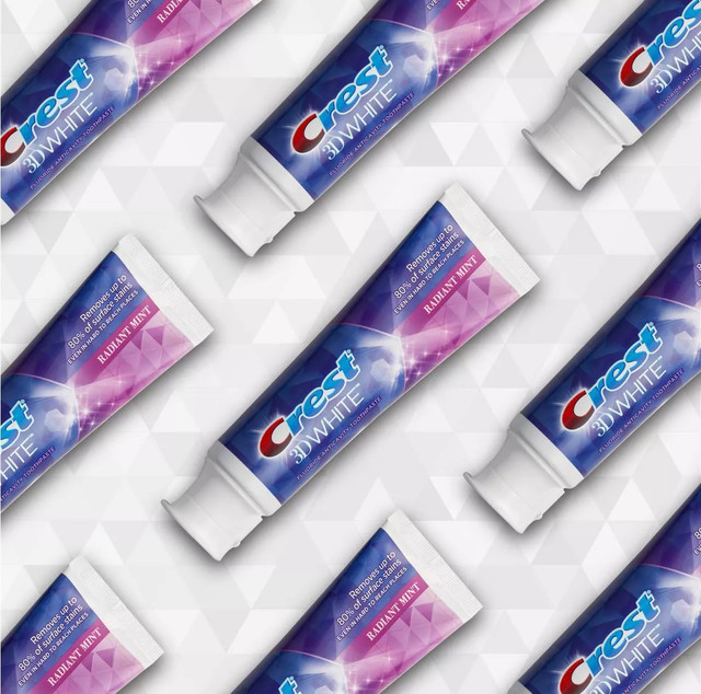  Crest 3D White Whitening Toothpaste Radiant Mint 116 гр