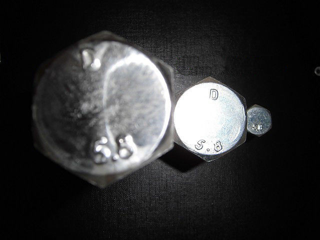 Болти, DIN 931 | Фотографії належать підприємству ЗЕВС® 