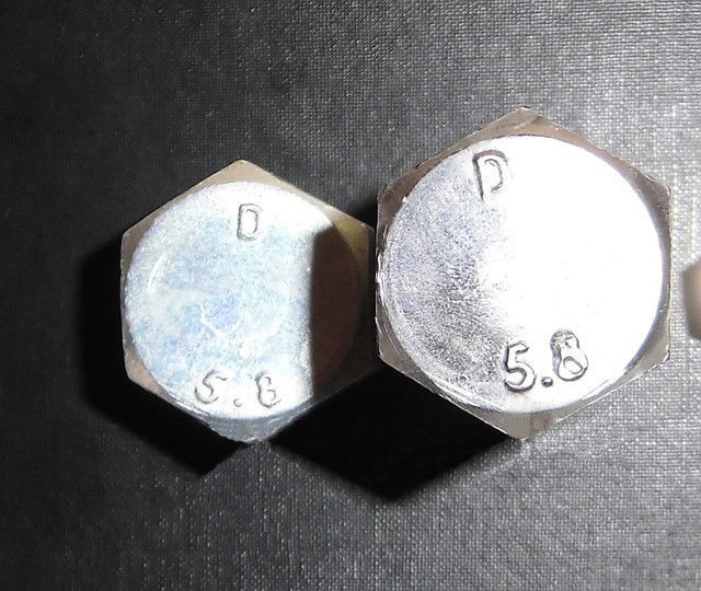 Болти, DIN 931 | Фотографії належать підприємству ЗЕВС® 