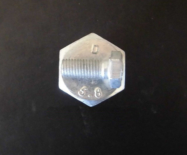 Болти, DIN 931 | Фотографії належать підприємству ЗЕВС® 