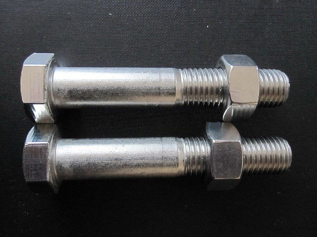 Болти, DIN 931 | Фотографії належать підприємству ЗЕВС® 