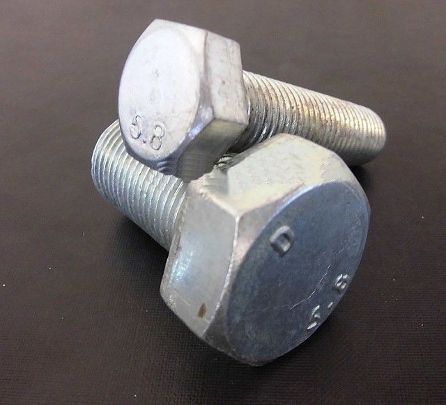 Болти, DIN 931 | Фотографії належать підприємству ЗЕВС® 