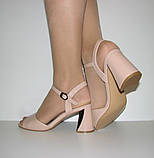 Жіночі бежеві босоніжки стійкий каблук розмір 36, фото 4