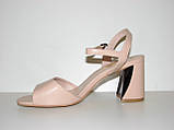 Жіночі бежеві босоніжки стійкий каблук розмір 36, фото 8
