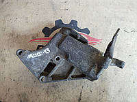 Audi 80 B4 1991-1995 кронштейн генератора 034903143D