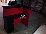 Червона стійка ресепшн з чорною стільницею Модель V36, фото 2