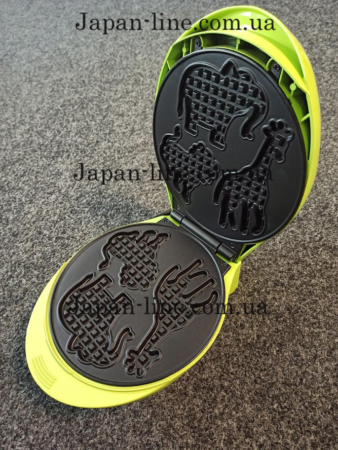 Вафельниця для бельгійських вафель Silver Crest SWEK 800 A1