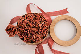 Декоративний подарунковий набір: троянди з мильної піни: wood box 11 roses, nude