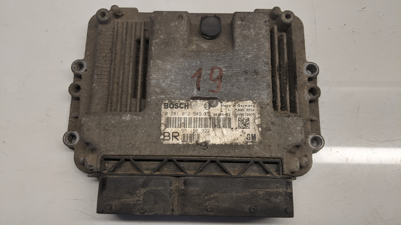 Блок управління двигуном Opel Astra H 1.9 cdti №19 55198922 0281012549