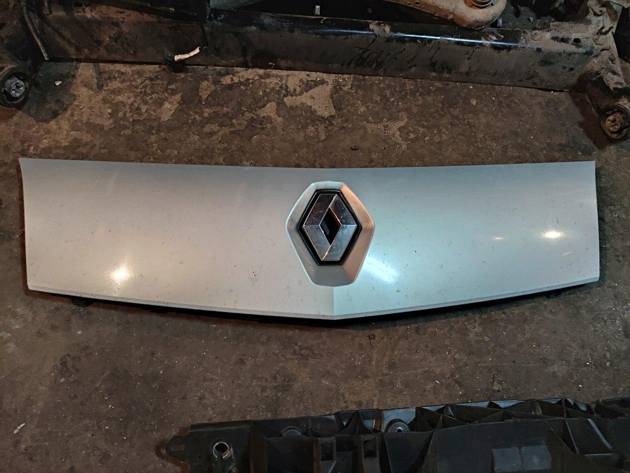 Решітка радіатора Renault Kangoo 2, 2008-2012, 8200499017 (Б/У), фото 1