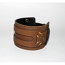 Широкий подвійний браслет-манжета з натуральної шкіри ручної роботи закривається на кнопку