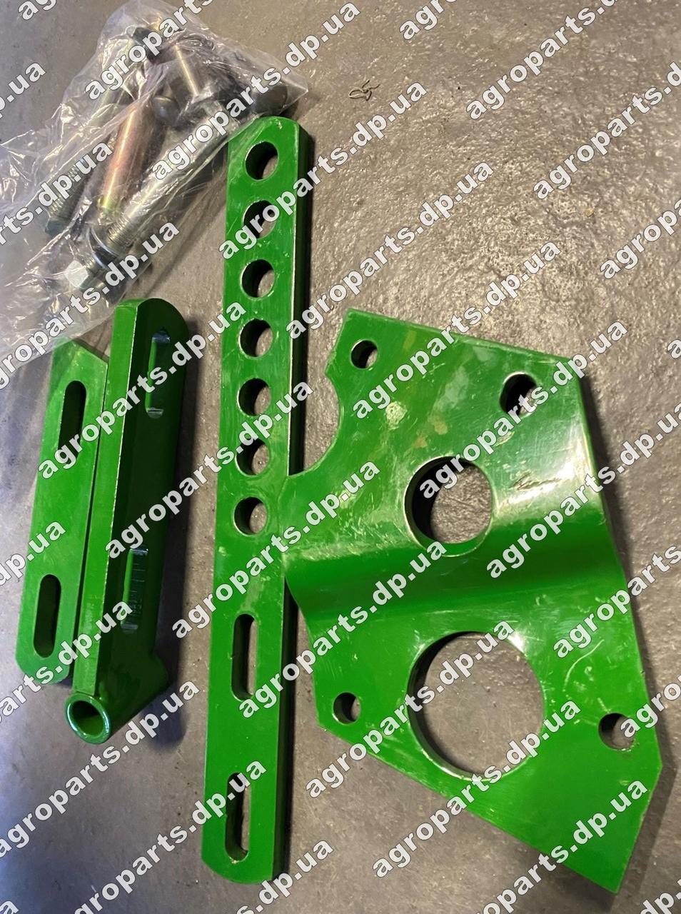 Кріплення AA37520 з/ч John Deere Repair Kit кронштейни АА37520