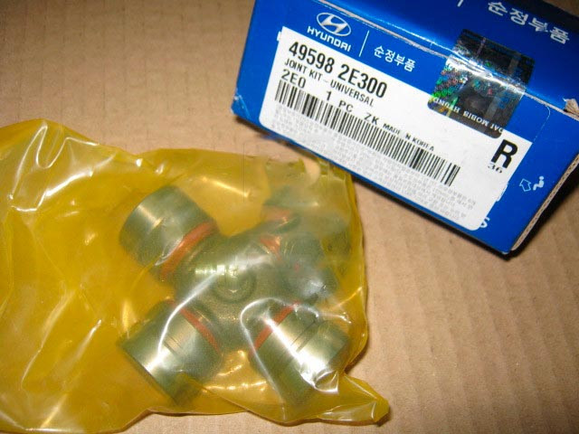 Хрестовина кардана заднього (Mobis). 495982E300, фото 1