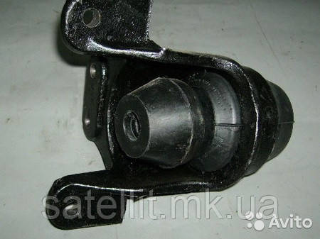 Кронштейн передній кабіниГАЗ-3302 новов.обр, 3302-5001006-10