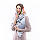 Атласна хустка з квітковим принтом 120х120см Сіра, фото 3