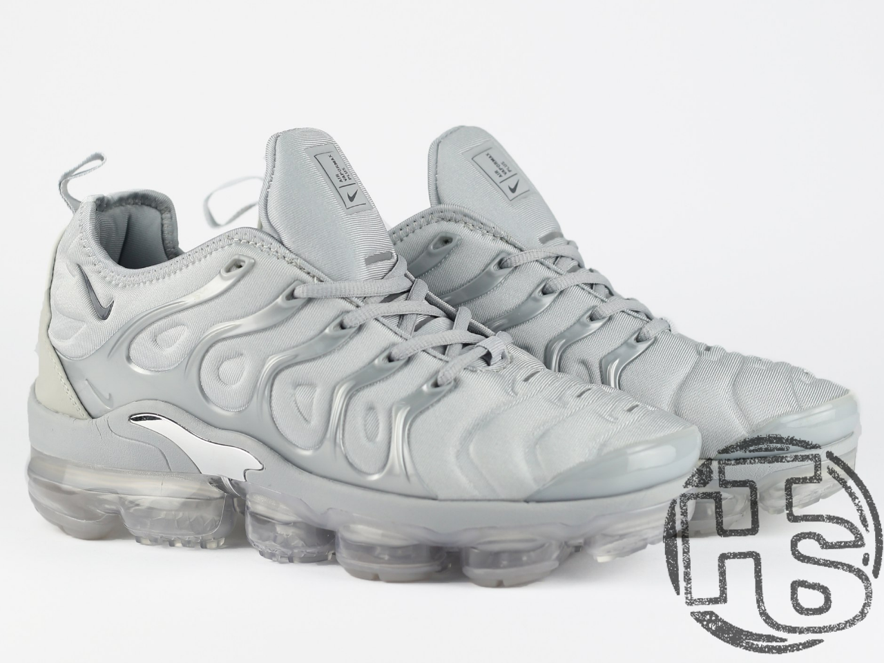 Nike Air VaporMax Plus Wolf Grey Dark Grey