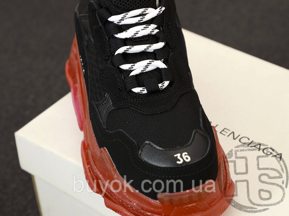 Женские кроссовки Balenciaga Triple S Clear Sole Black/Red 533882W09O11000 37