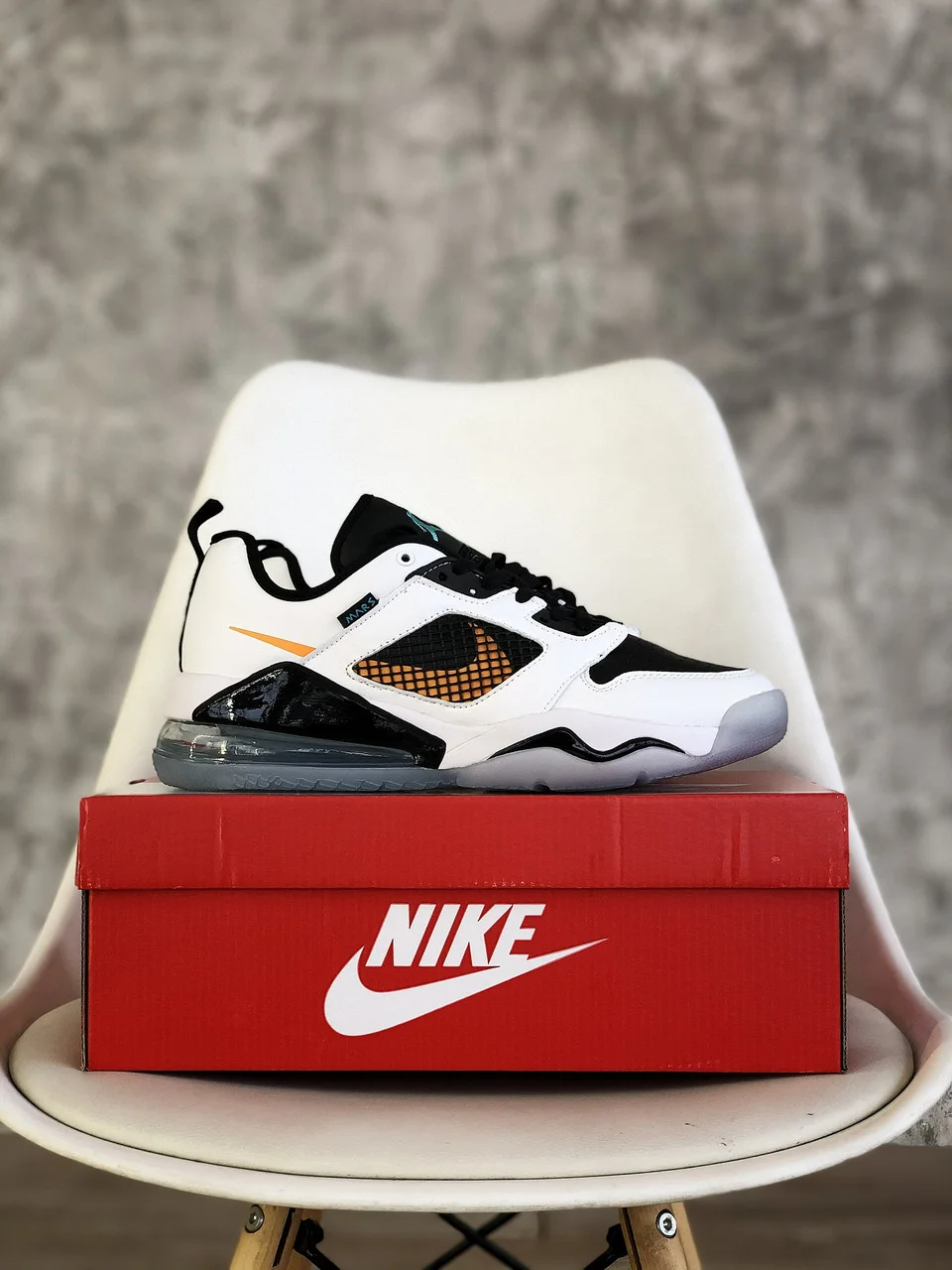 Air Jordan Mars 270 Orange Aqua