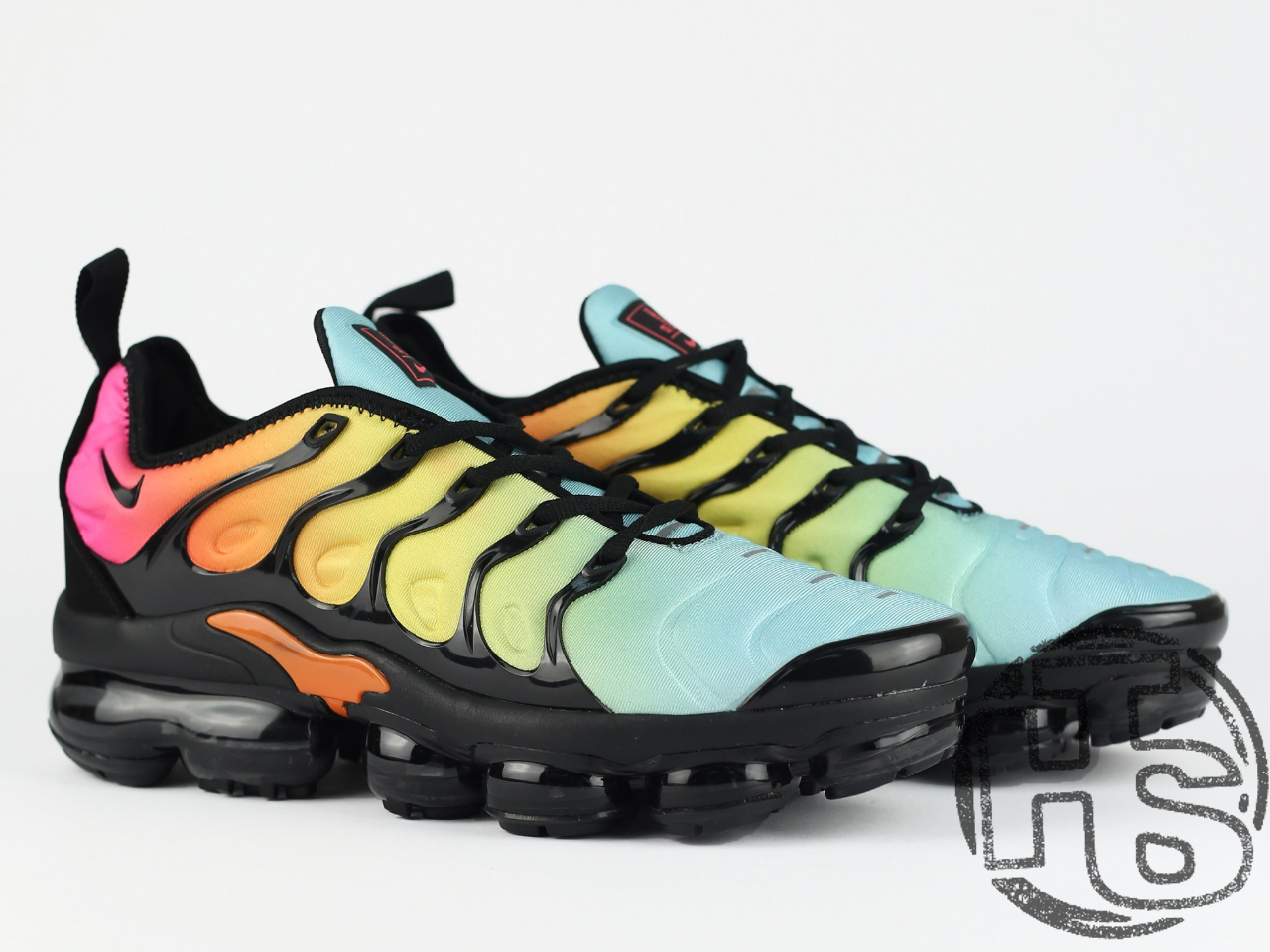 Nike air vapormax plus multicolor sales