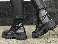 Женские ботинки Balenciaga Strike Lace-Up Boot Black 589338WA9601000 (матовые)