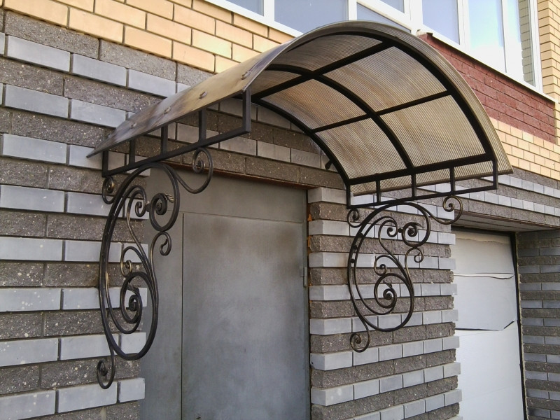 Металеві навіси з полікарбонату