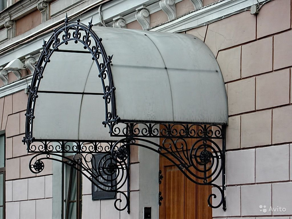 Конструкція металевого козирка