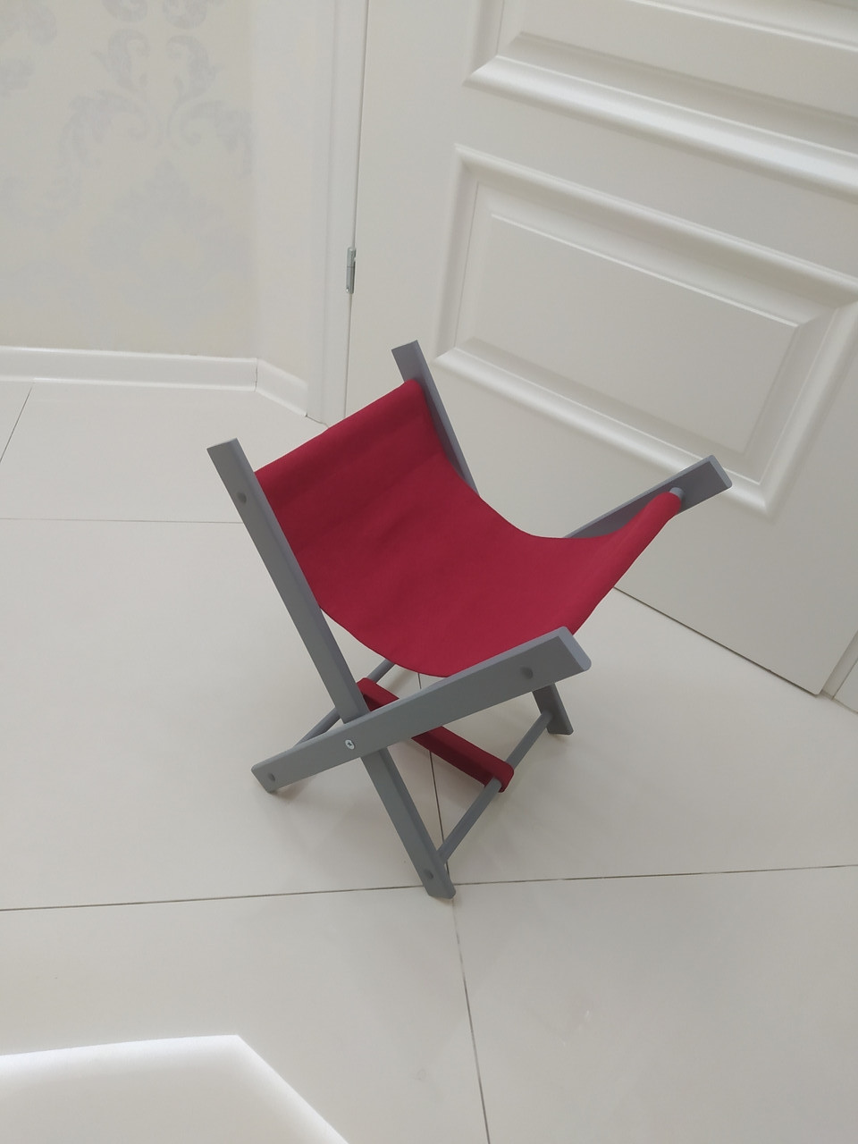 Підставка для сумки, сірий каркас із червоним текстилем, фото 1