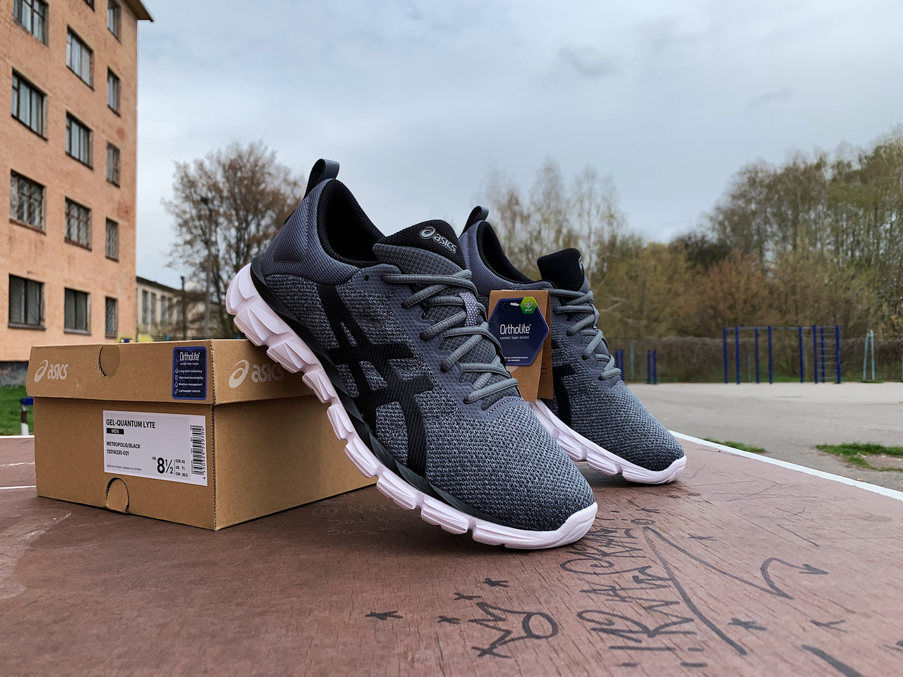 Чоловічі кросівки для бігу ASICS GEL-QUANTUM LYTE 1201A235-021 Metropolis/Black сірі ОРИГІНАЛ