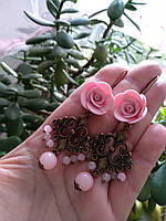 Винтажные серьги с розовым кварцем, розами из полимерной глины и античной бронзой