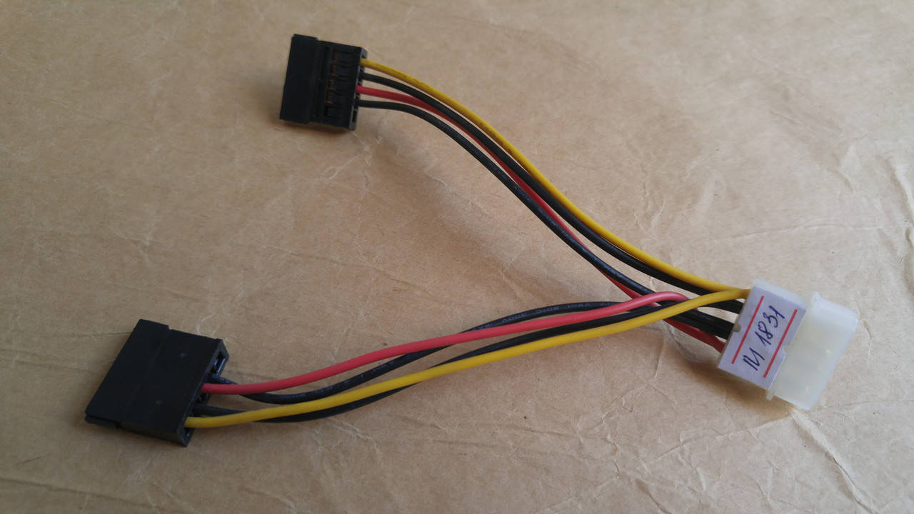 

Переходник IDE Molex - 2x Sata