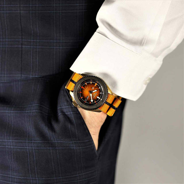 Чоловічий годинник SEIKO 5 Naruto & Boruto Sasuke NARUTO Limited