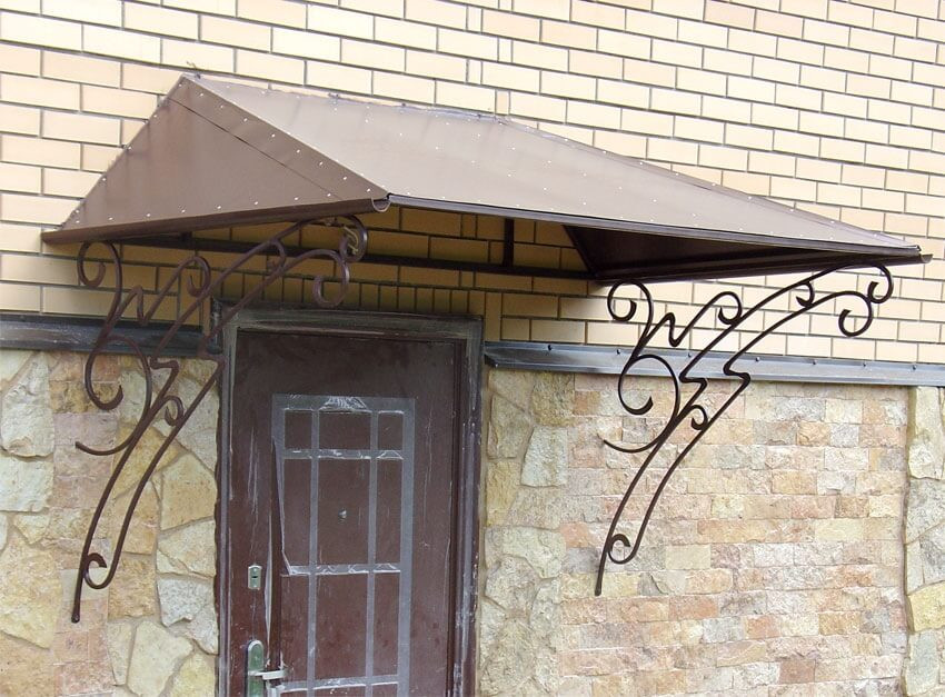 Ковані козирки над ґанком