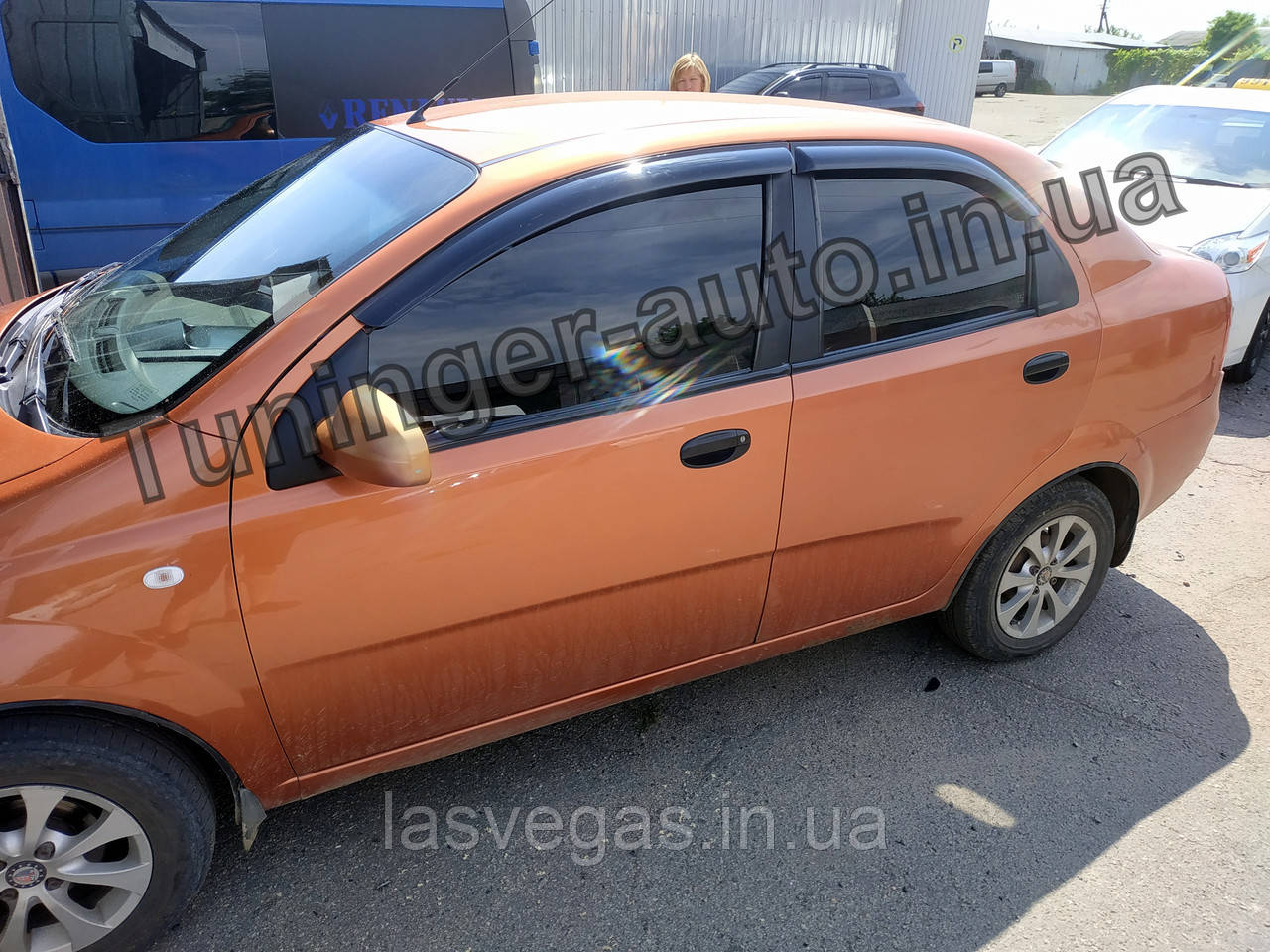 Вітровики, дефлектори вікон Chevrolet Aveo T-200 2002-2005 (Autoclover/Корея)