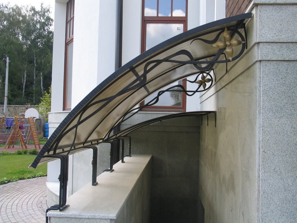 Козирки з металу