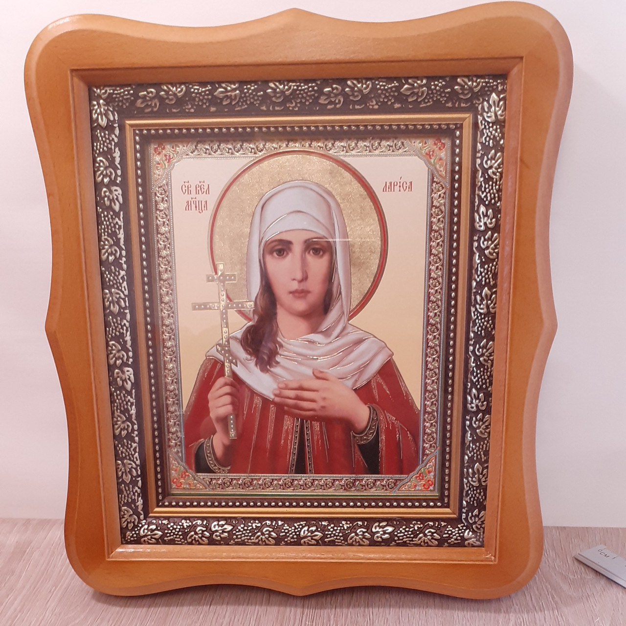 Ікона Лариса свята великомучениця, лик 15х18 см, у світлому дерев'яному кіоті
