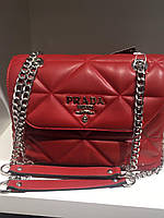 Женская сумка Pradа красная стеганная 1141