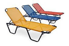 Садові і пляжні шезлонги