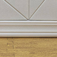 Самоклеючий гнучкий плінтус білий 240x8 см (товщина 7мм, плінтус самоклейка)