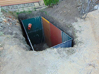 Каналізація з металу 110х110см