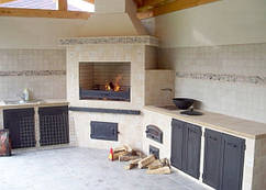 Мангал-барбекю з цегли