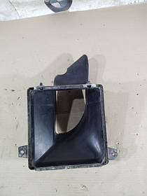 Повітропровід Mazda