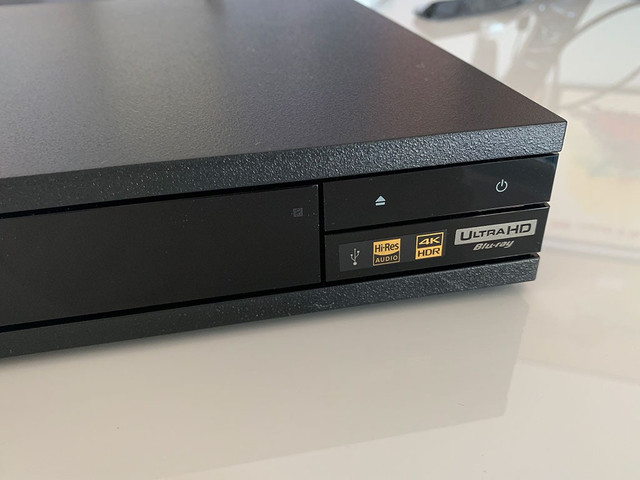SONY UBP-X800M2 Blu-ray 4Kプレーヤー Ultra HDブルーレイプレーヤー SONY UBP-X800M2 レビュー。 現状