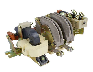 Контактор КТ 6042 400А