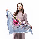 Атласна хустка з квітковим принтом 90х90см Сіра, фото 6