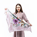 Атласна хустка з квітковим принтом 90х90см Персикова, фото 6