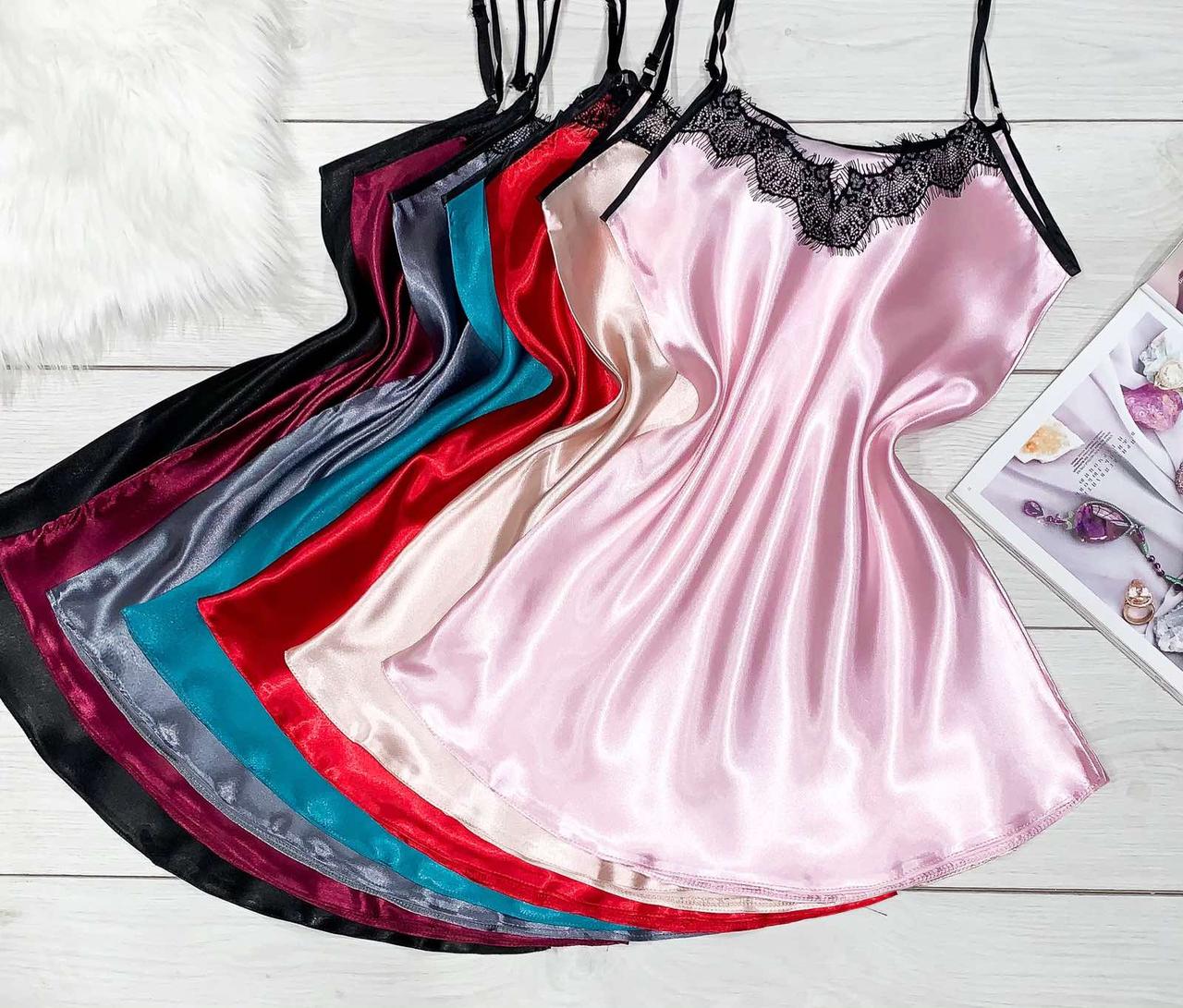 Пеньюари для дому з мереживом.